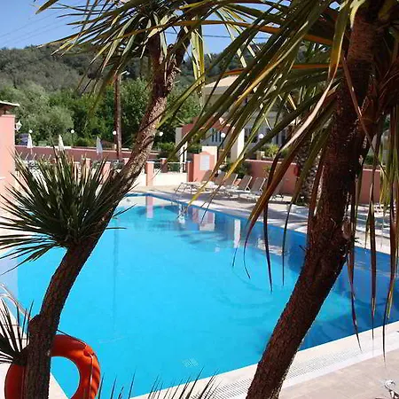 Joylife Aparthotel 3*